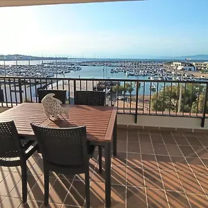 Club Nautic Apartment